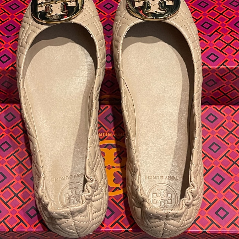 Tory Burch Minnie Quilted Travel Flats - Picture 4 of 5